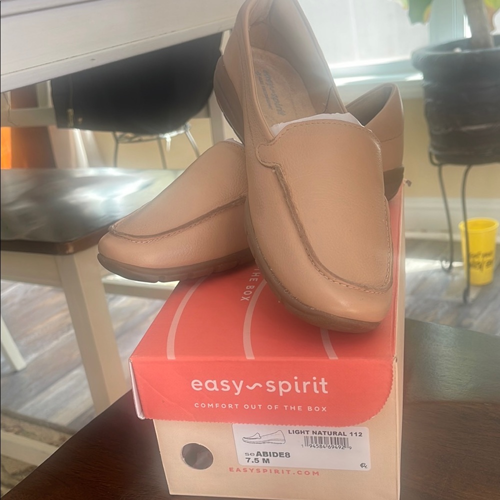Easy Spirit Abide Casual Flats NWT